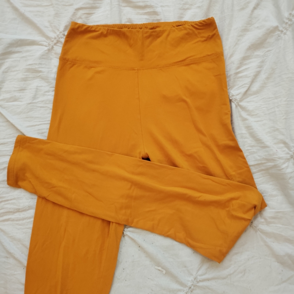 Mustard Leggings, one size fits all.